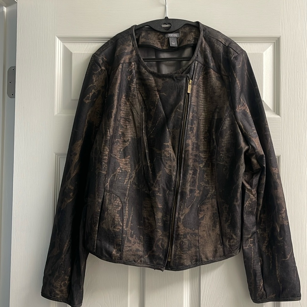 New without tags Kenneth Cole cropped jacket